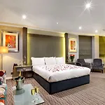 Cedar Court 4*