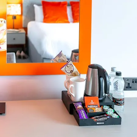 Cedar Court Otel