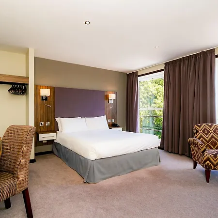Cedar Court Hotel