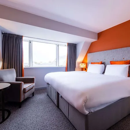 Otel Cedar Court 4*