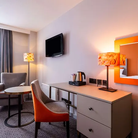 Hotel Cedar Court