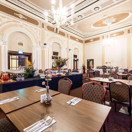 Szálloda Cedar Court 4*