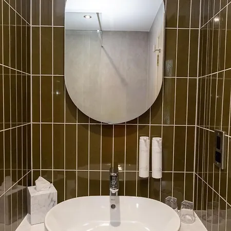 Otel Cedar Court 4*