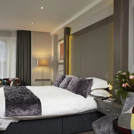 Cedar Court Hotel 4*