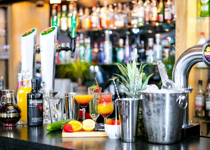 Cedar Court Hotel 4*