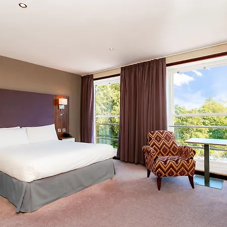 Cedar Court 4* ハロゲート