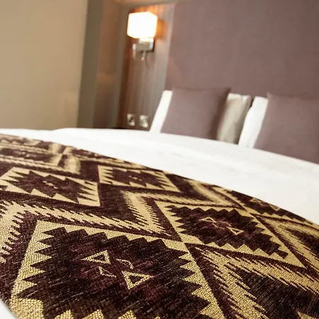 Cedar Court 4* ハロゲート