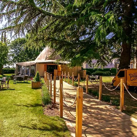 Ξενοδοχείο Cedar Court