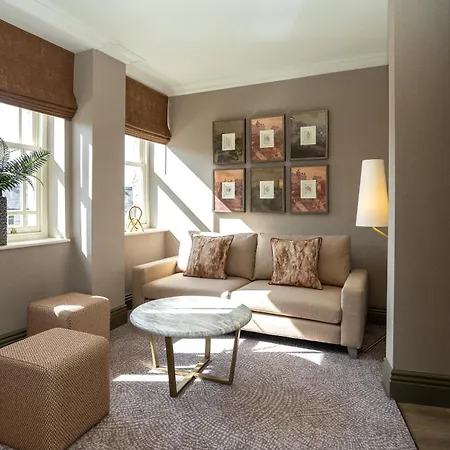 Cedar Court 4* ハロゲート