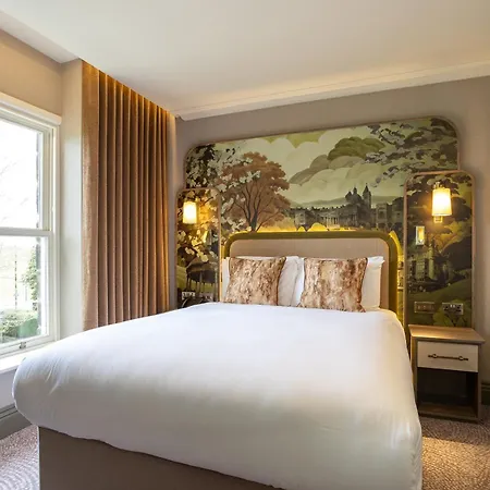 Hotel Cedar Court 4*