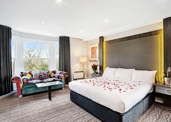 Cedar Court Hotel 4*